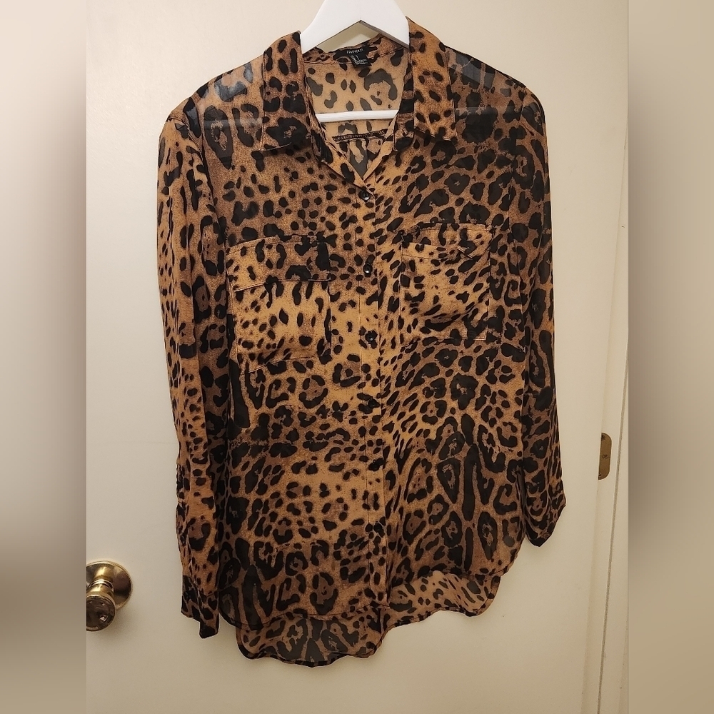 Forever 21 Satin Leopard Animal Print Button Down Blouse size Large